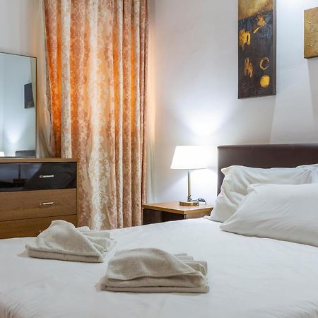 Seafront - Top Location, Top Floor With Wifi & Ac By 360 Estates Valletta Eksteriør billede